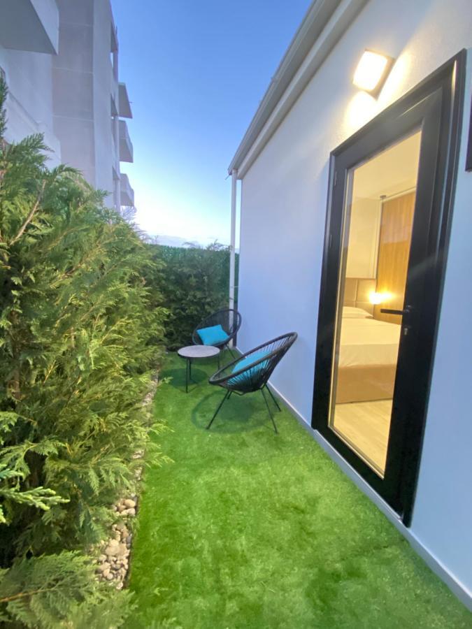 White 2 - Luxury Villa Velipojë